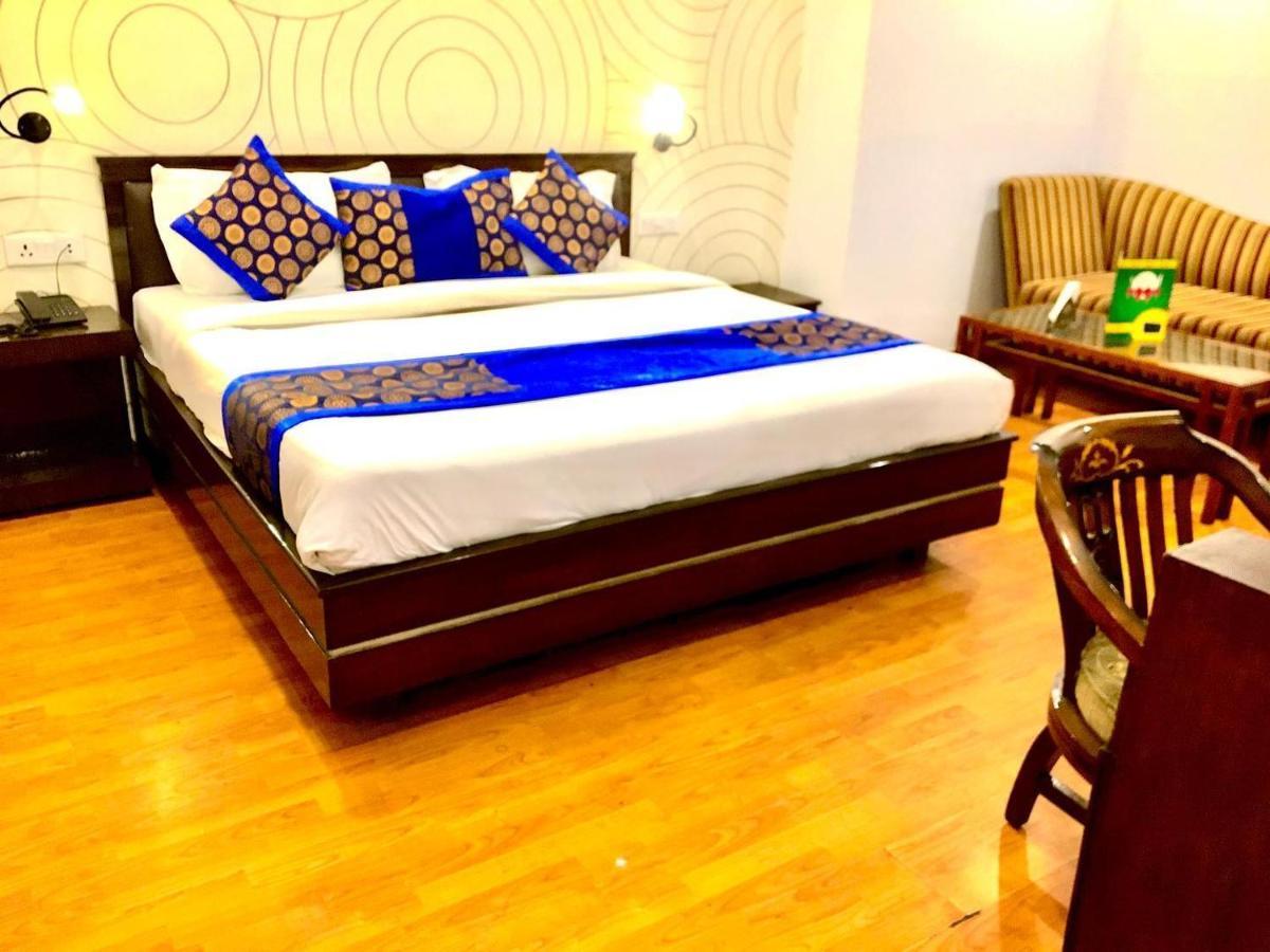 Hotel Queens Tower Amritsar Exterior foto
