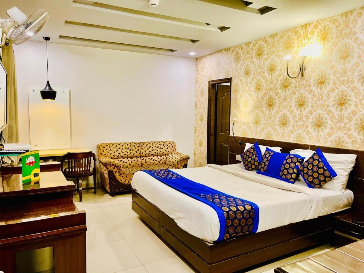 Hotel Queens Tower Amritsar Exterior foto