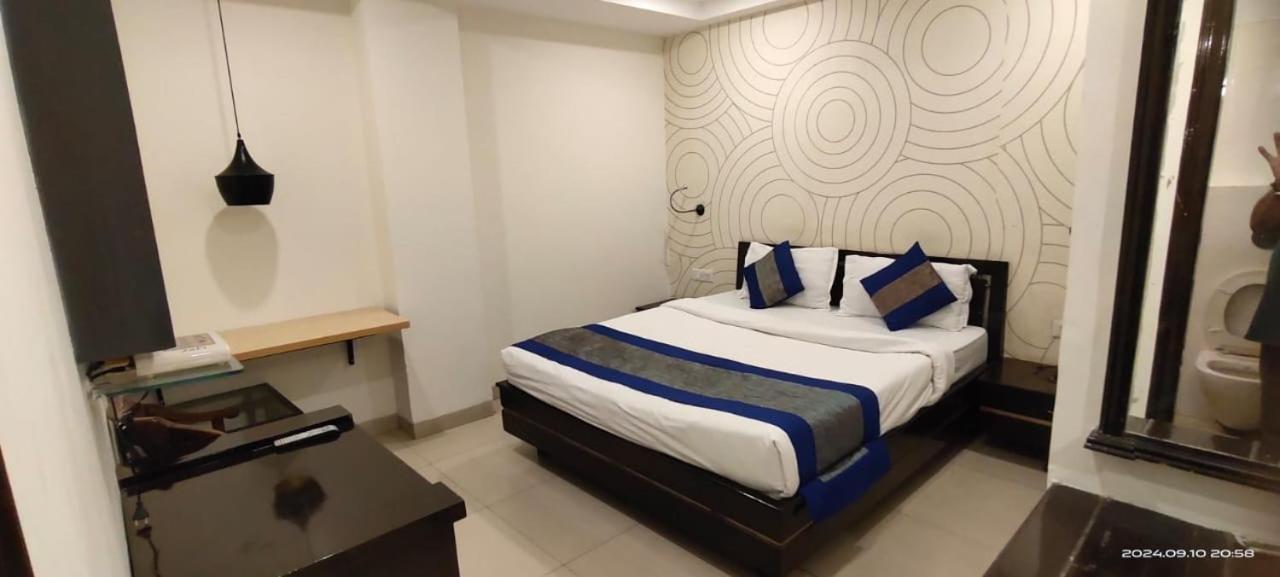 Hotel Queens Tower Amritsar Exterior foto